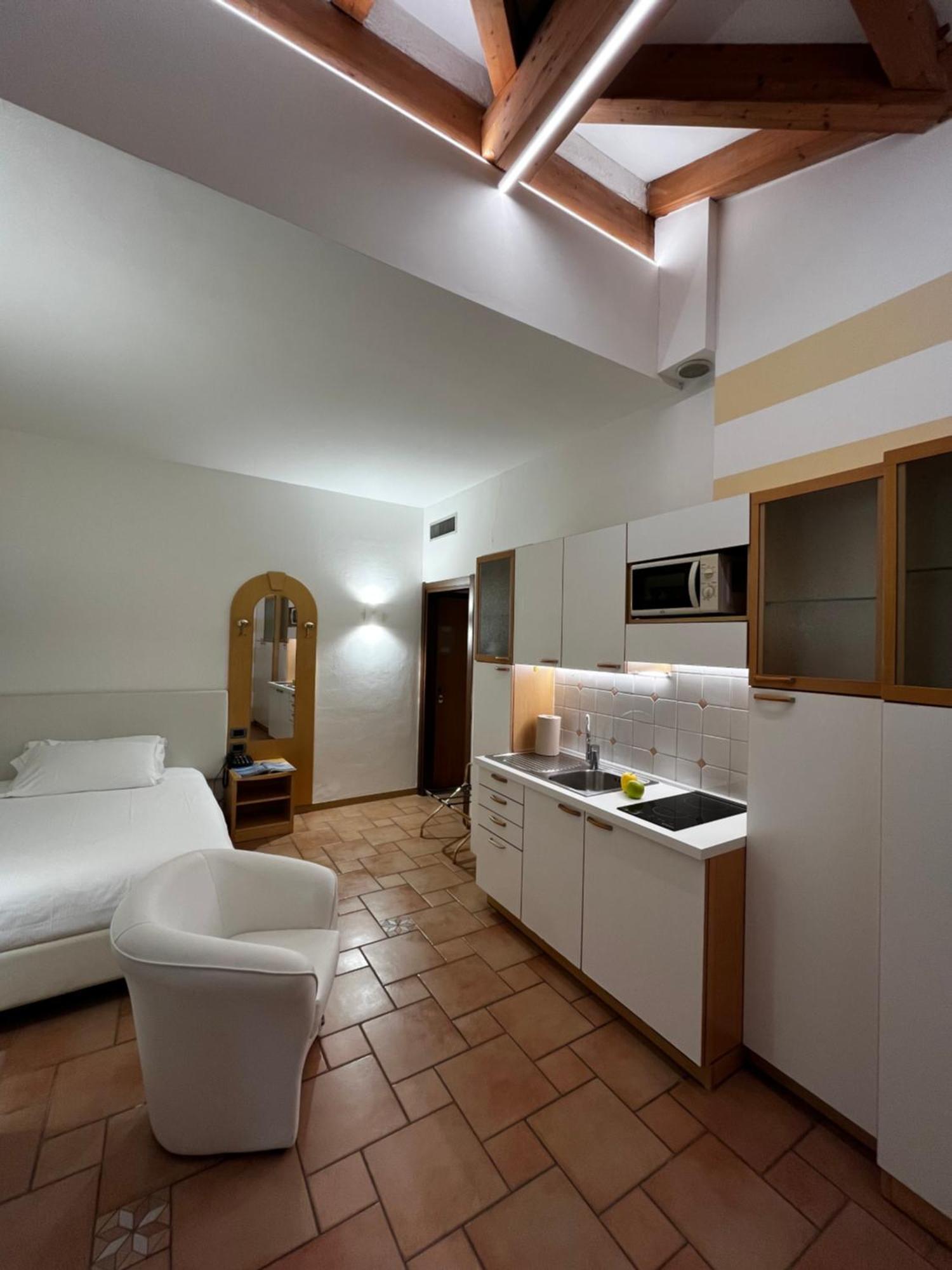 Manci Apartments By Hotel America ترينتو المظهر الخارجي الصورة